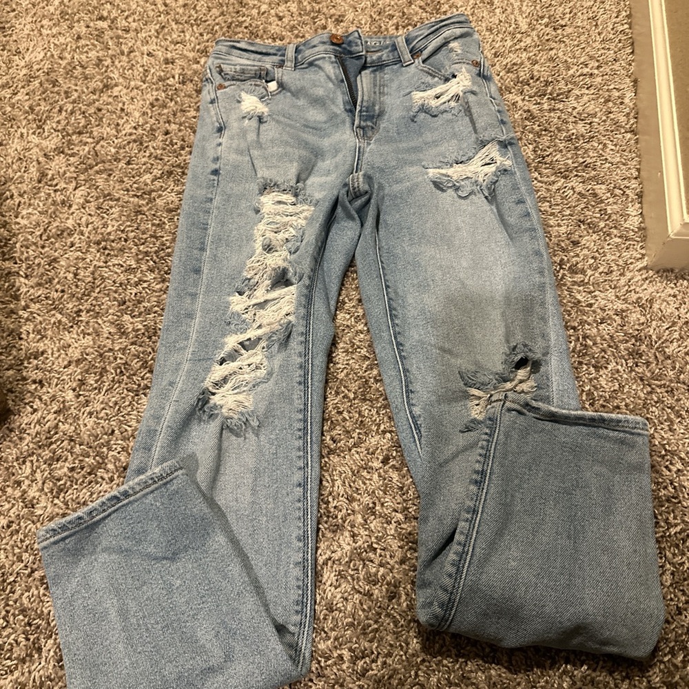 American Eagle Outfitters Light Blue Distressed Boyfriend Jeans